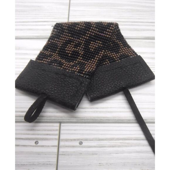 Loom Beaded Bracelet Leopard Print w/ Leather - Picture 4 of 4